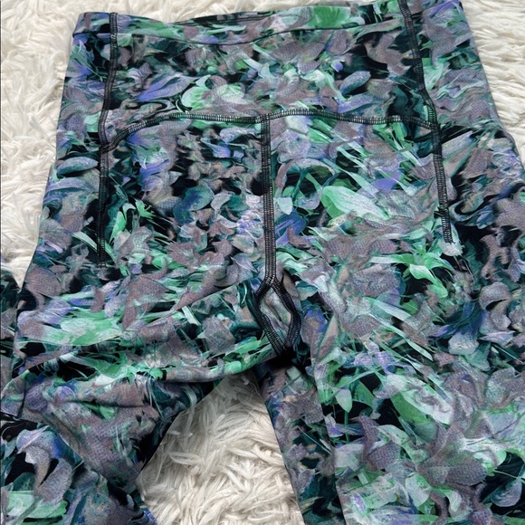 Lululemon Swift Speed High-Rise Tight 28" Rapid Flourish Multi - Picture 2 of 6